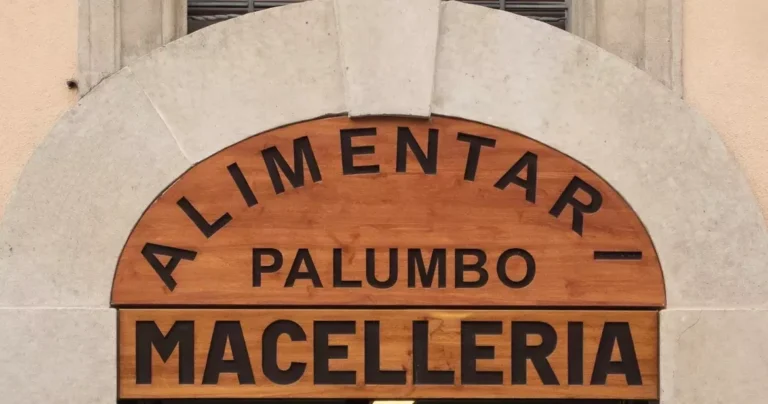 insegna della macelleria di palumbo a l'auila