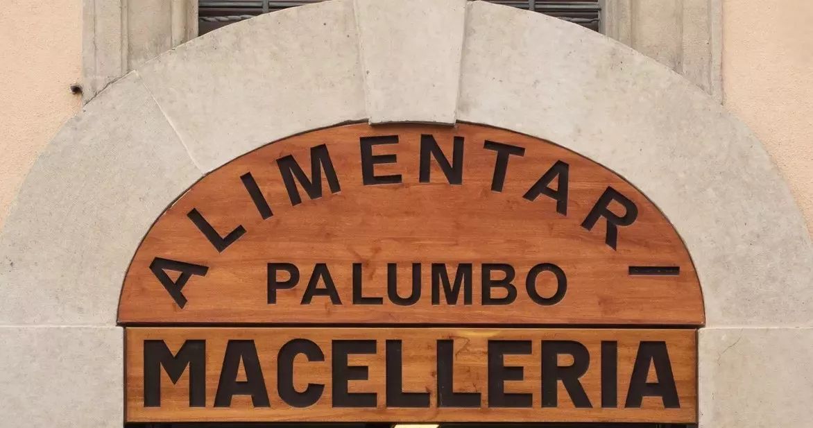 insegna della macelleria di palumbo a l'auila